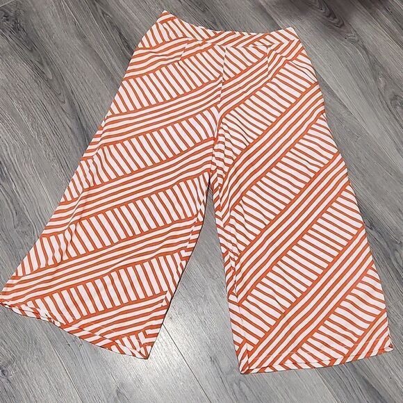 Shift Orange&White Striped Wide Leg Capris - Picture 1 of 6